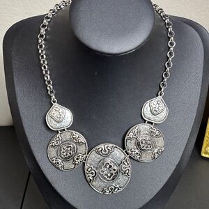 NWT Chico’s Kimberly Artisan Silver Bib Statement Necklace